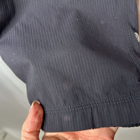 Lululemon Black Dance Studio Cropped Joggers. Size 4. - Picture 5 of 10